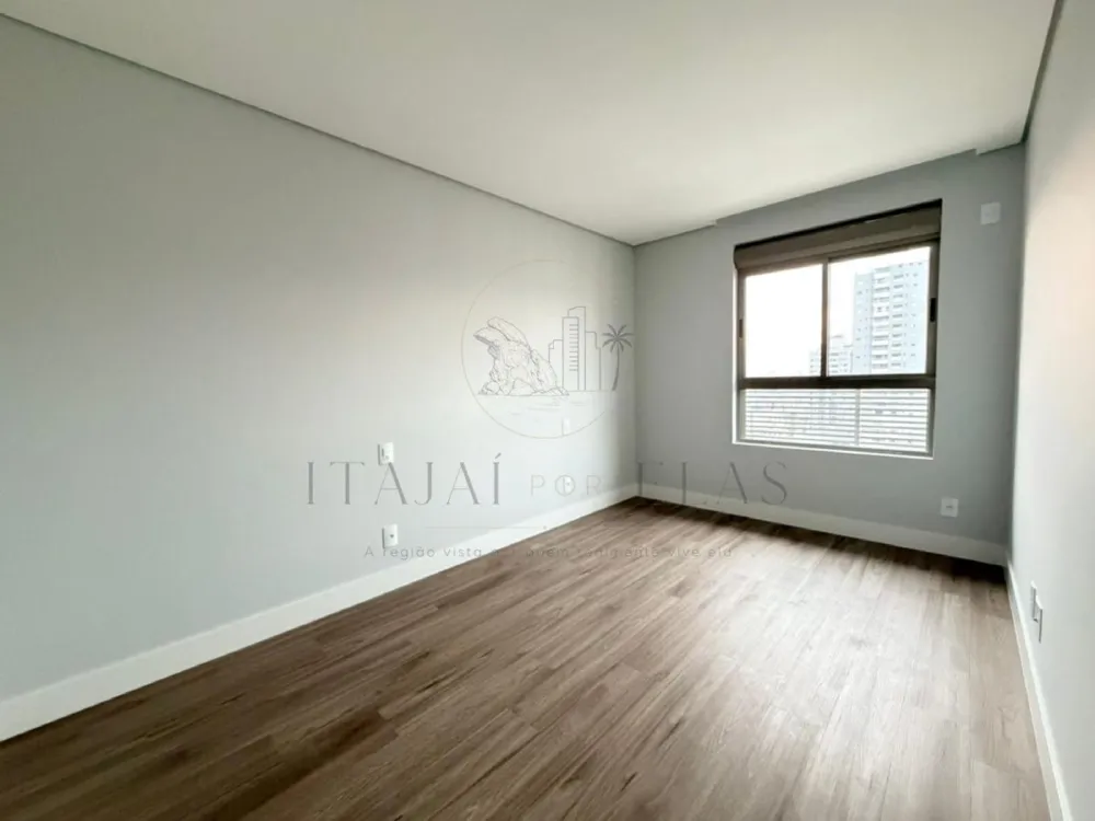 Apartamento 2 suítes para Venda no bairro Centro em Itajaí