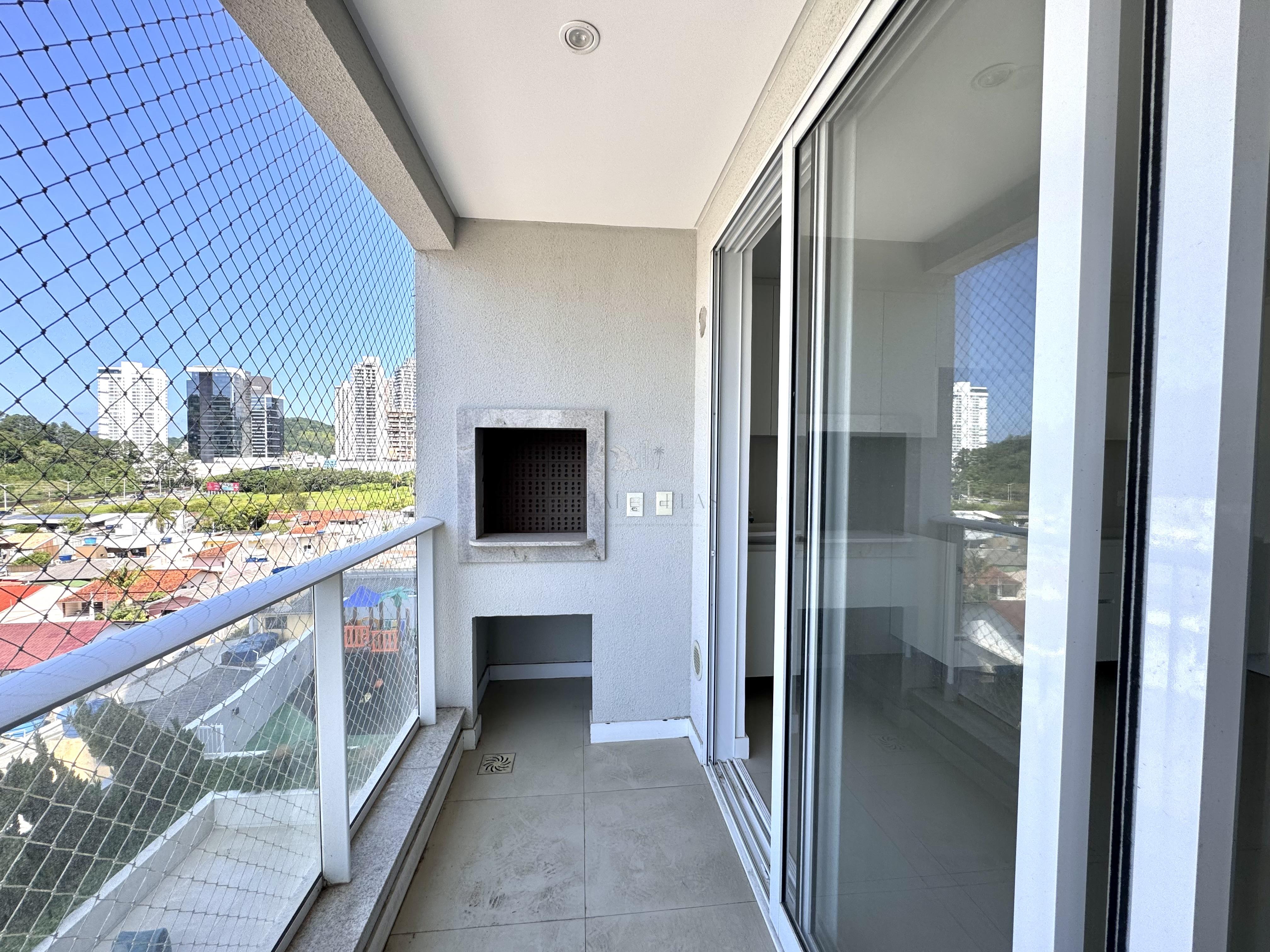 Apartamento dois dormitórios para venda no Praia Brava