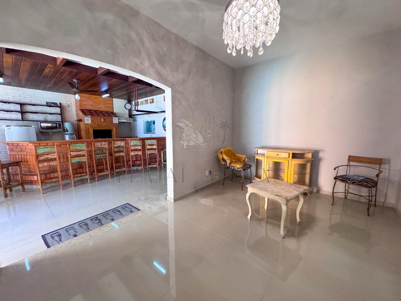 Casa 4 quartos para Locação Anual no bairro Cabeçudas em Itajaí
