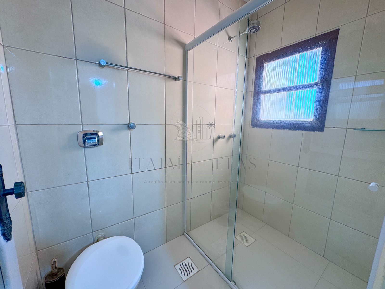 Casa 4 quartos para Locação Anual no bairro Cabeçudas em Itajaí
