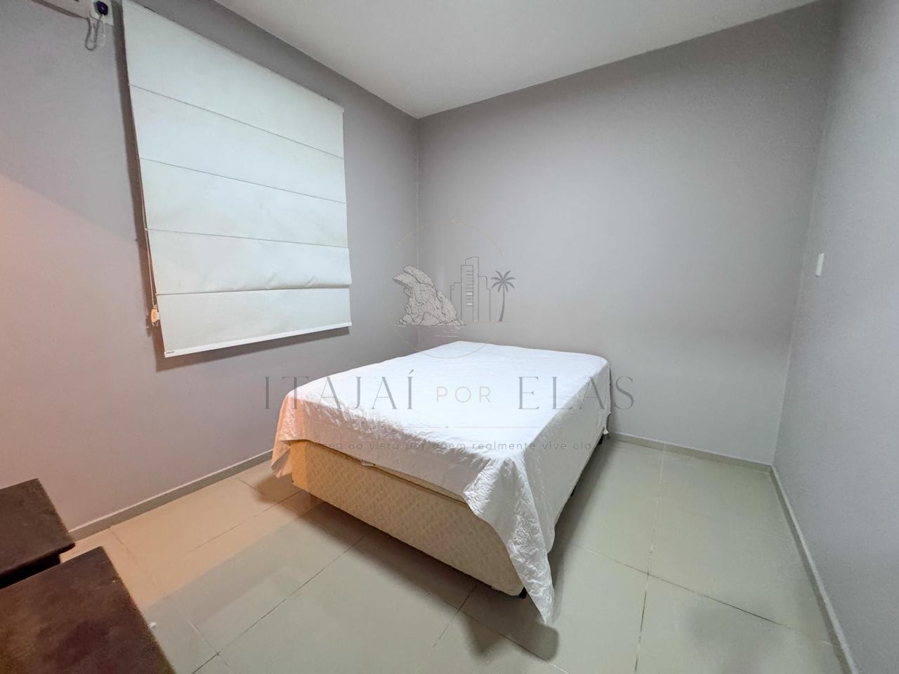 Casa 4 quartos para Locação Anual no bairro Cabeçudas em Itajaí