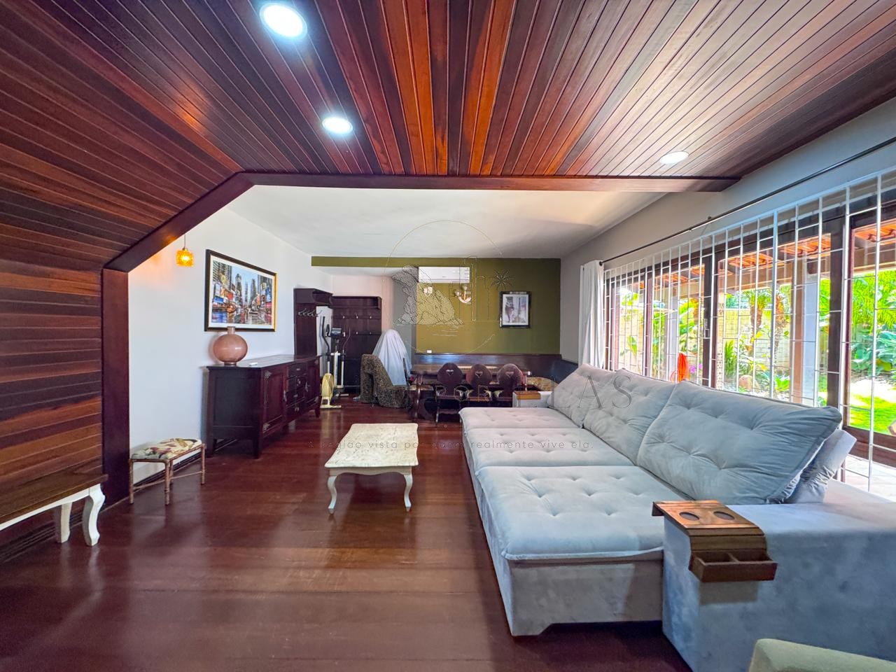 Casa 4 quartos para Locação Anual no bairro Cabeçudas em Itajaí
