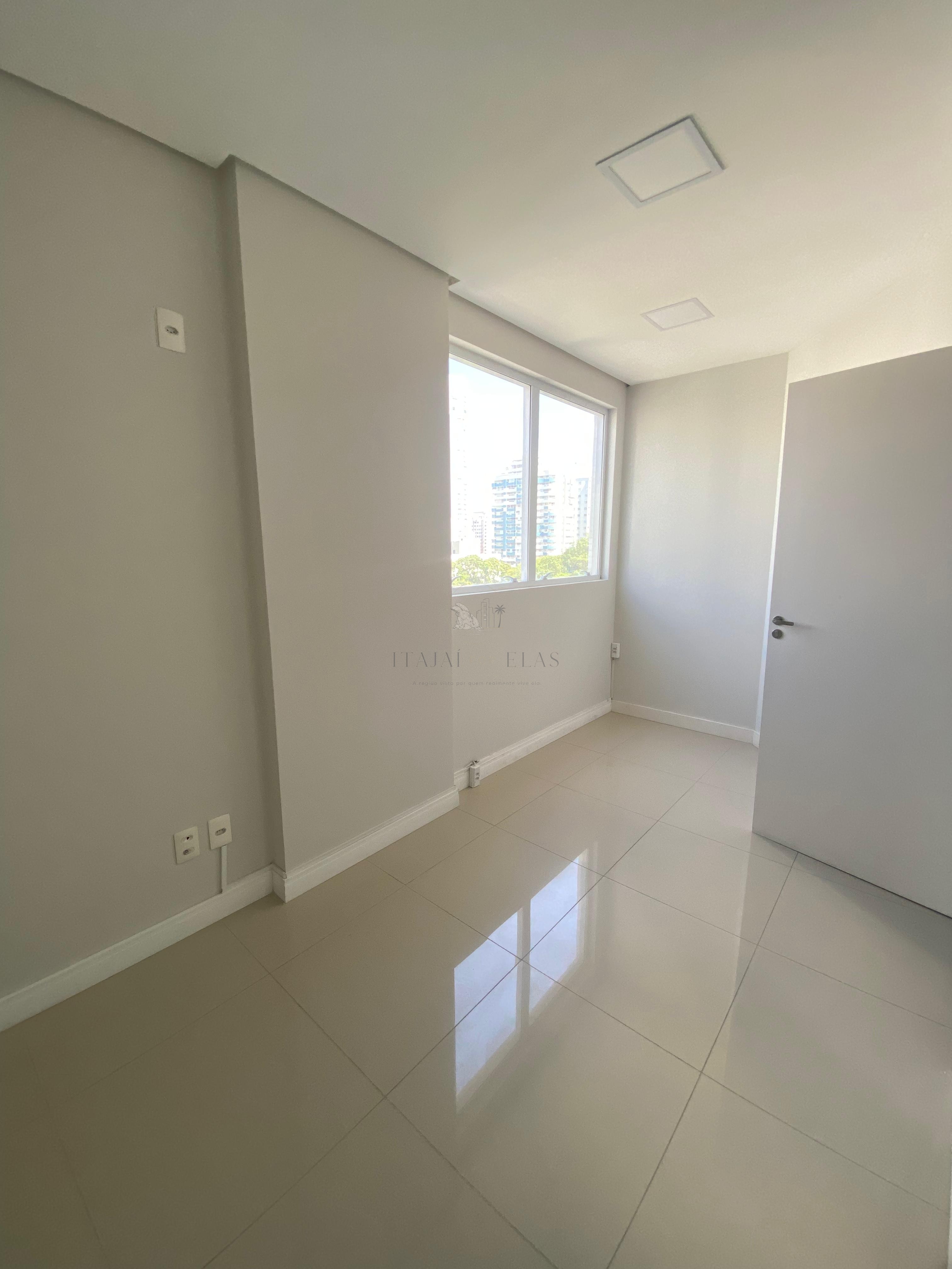 Sala comercial 2 quartos para Locação Anual no bairro Pioneiros em Balneário Camboriú
