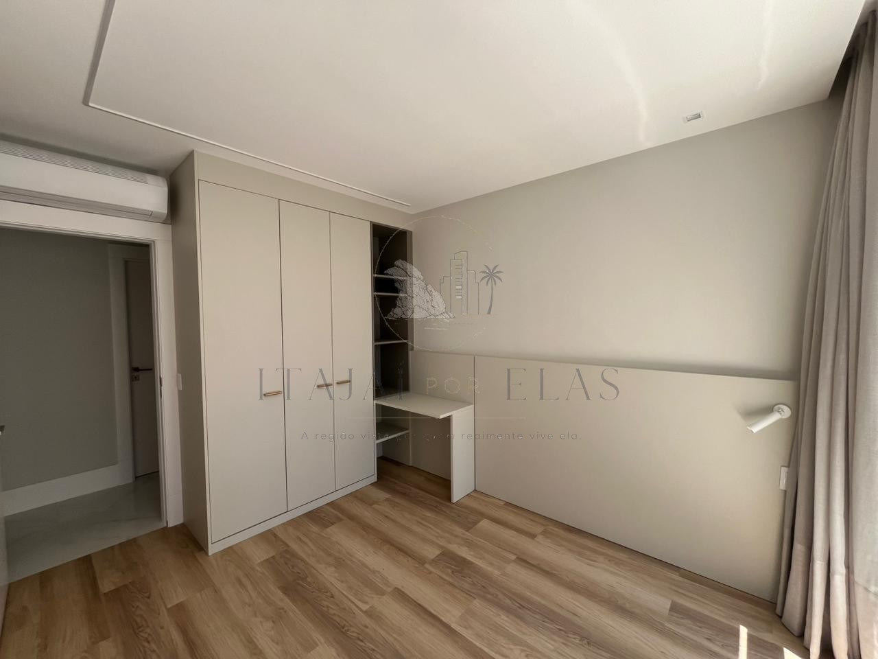 Apartamento 4 suítes mobiliado para Venda em Balneário Camboriú - Pronto para morar