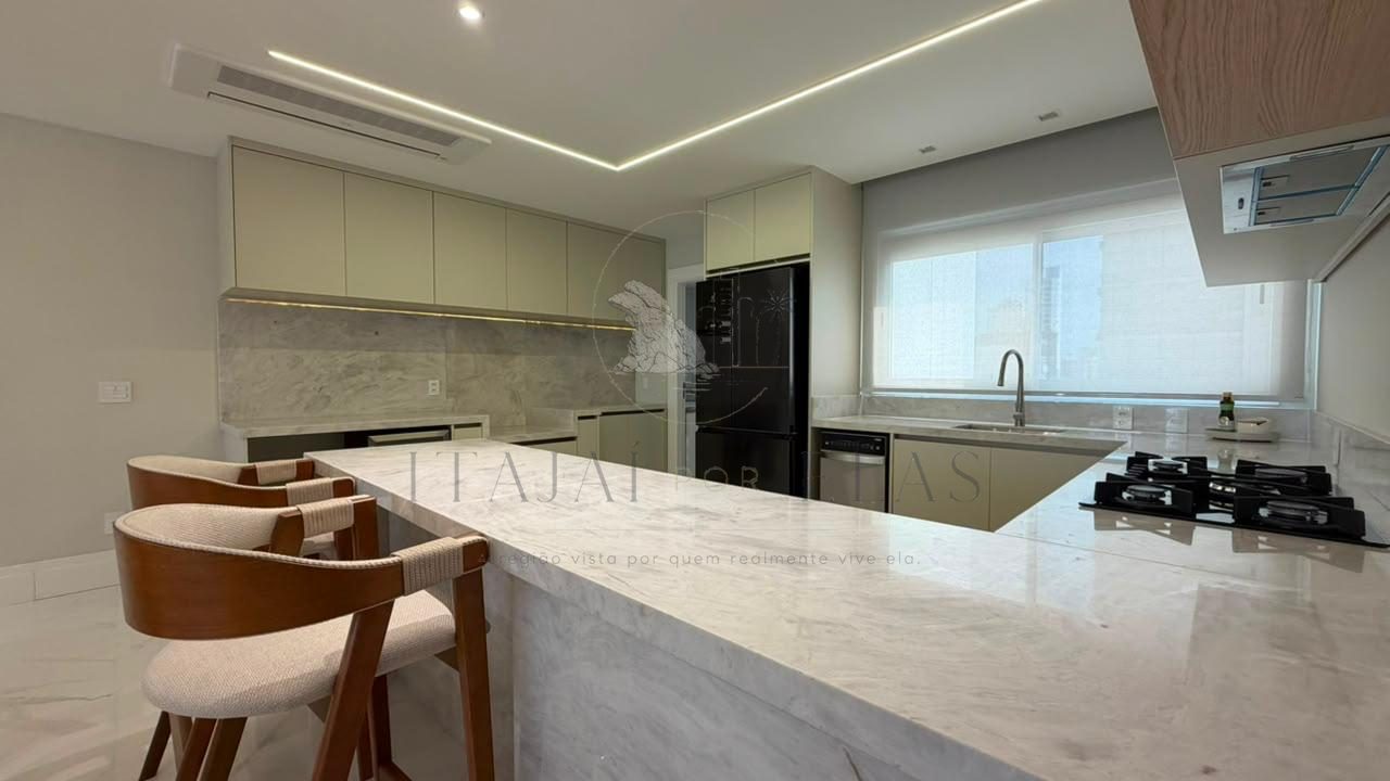 Apartamento 4 suítes mobiliado para Venda em Balneário Camboriú - Pronto para morar