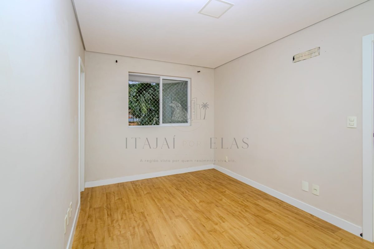 Apartamento 2 suítes para Venda em Cabeçudas 