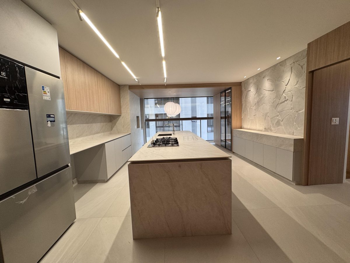 Apartamento 3 suítes para Venda no bairro Praia Brava de Itajaí em Itajaí