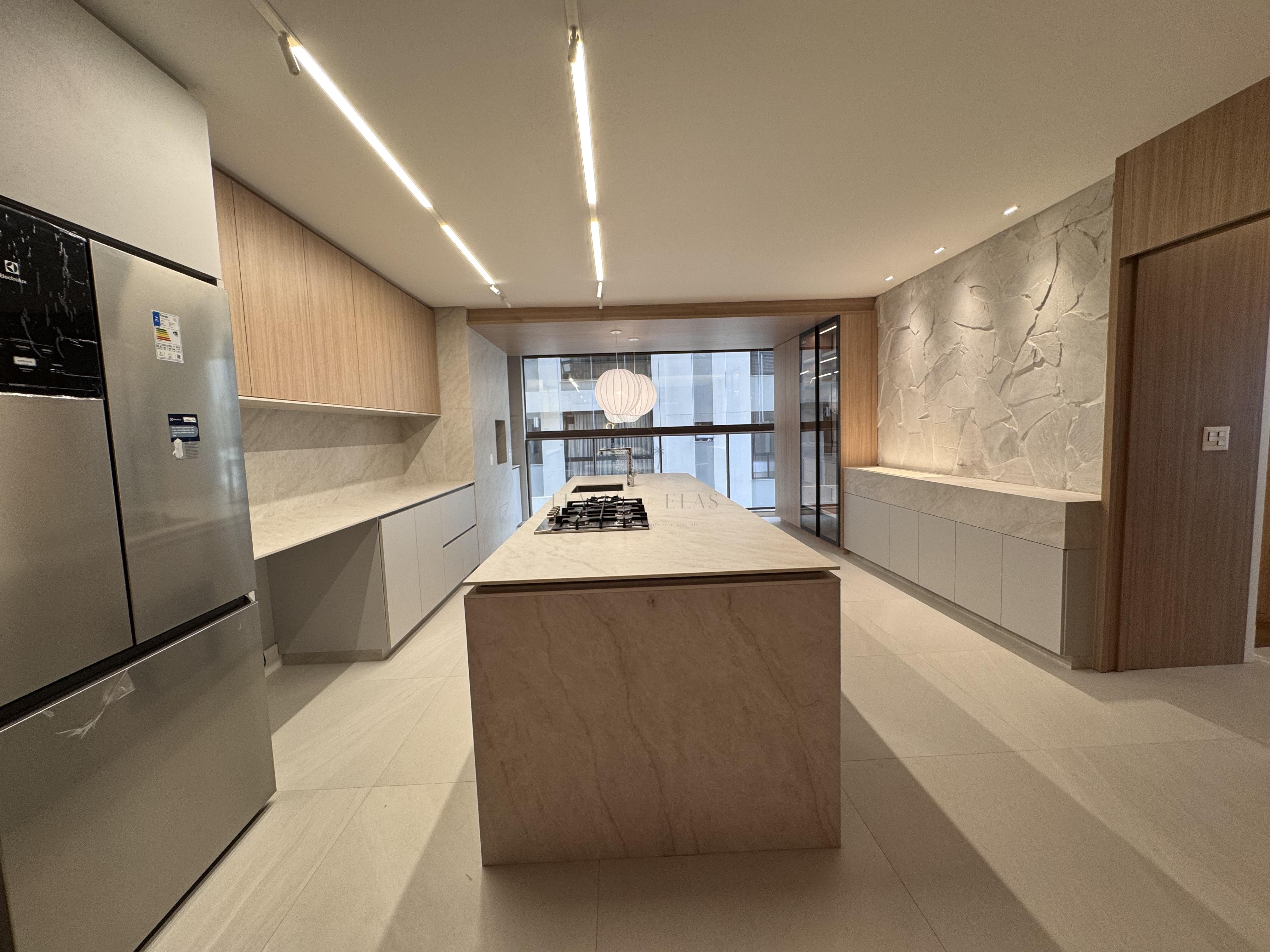 Apartamento 3 suítes para Venda no bairro Praia Brava de Itajaí em Itajaí