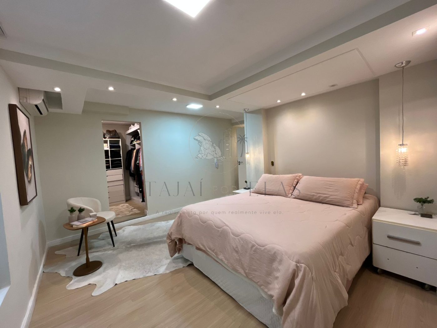 Casa 3 suítes para Venda no bairro Cabeçudas em Itajaí