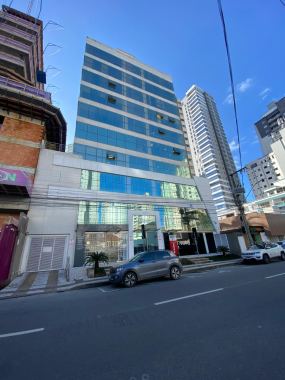 Sala comercial na rua Joenville - Itajai 