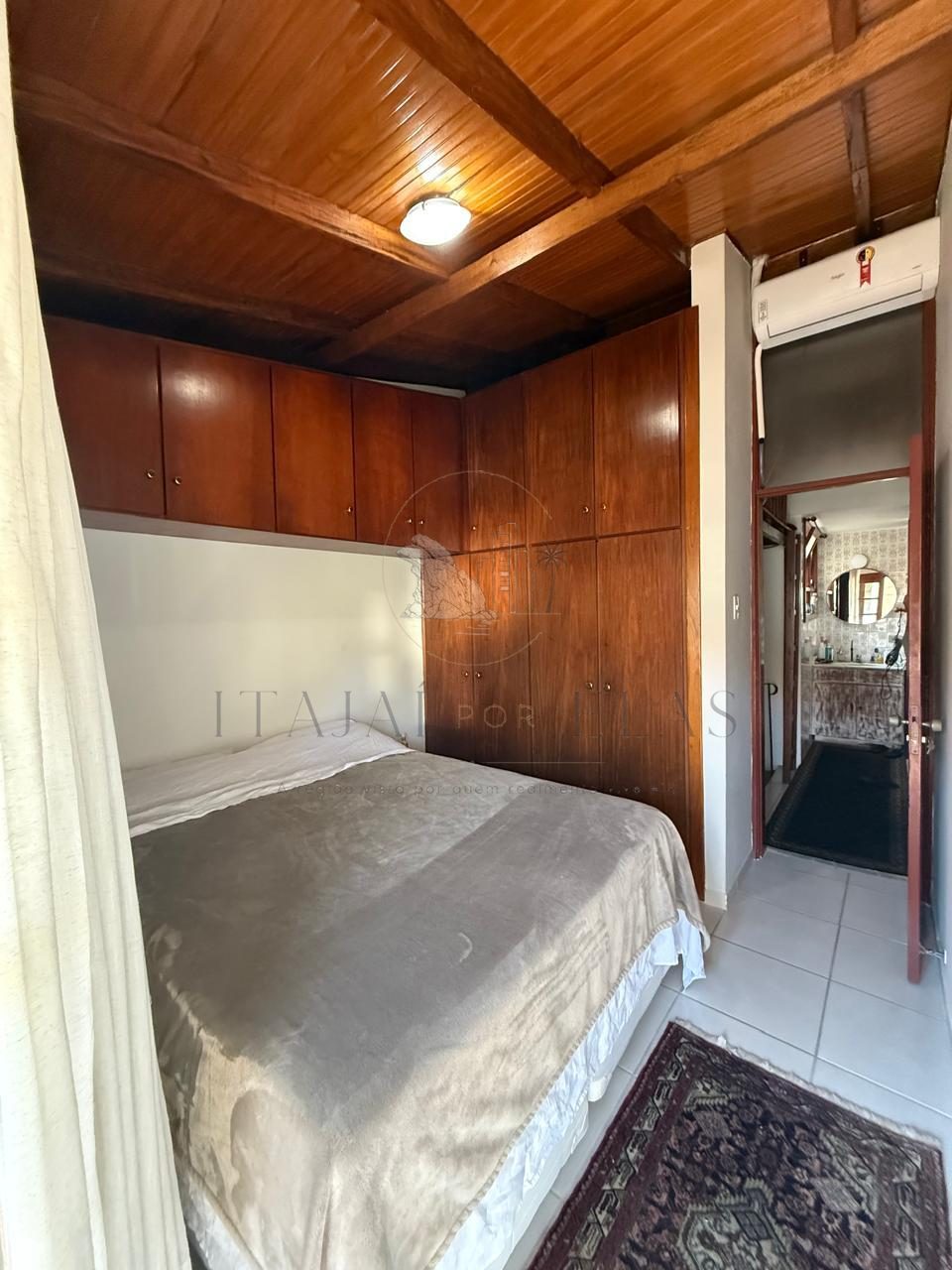 Sobrado 2 quartos para Venda no bairro Cabeçudas em Itajaí