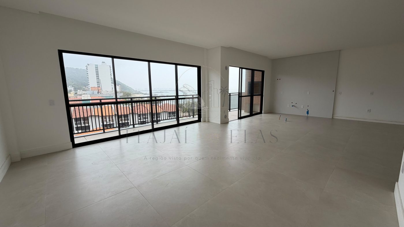 Apartamento 3 suítes para Venda no bairro Cabeçudas em Itajaí