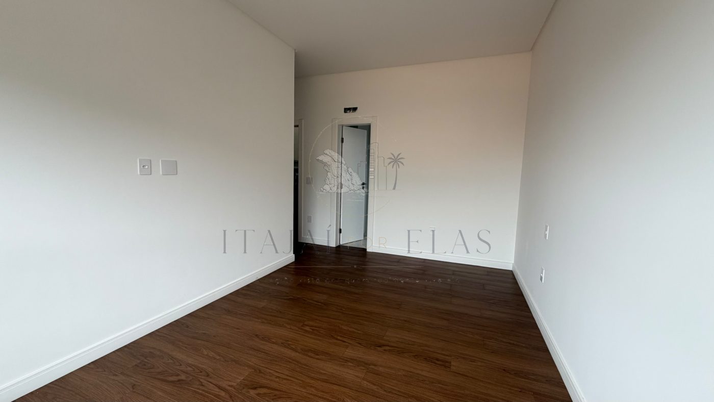 Apartamento 3 suítes para Venda no bairro Cabeçudas em Itajaí