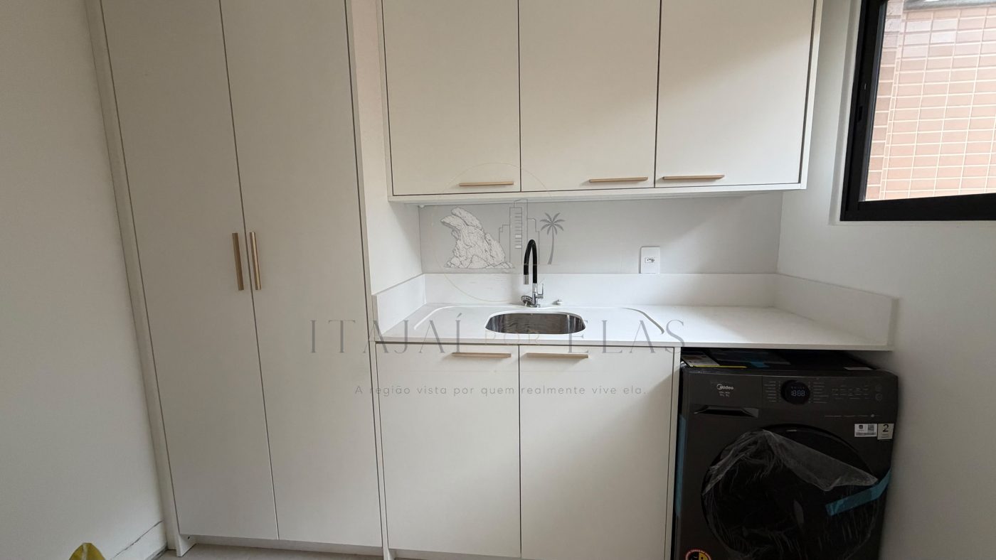 Apartamento 3 suítes para Venda no bairro Cabeçudas em Itajaí