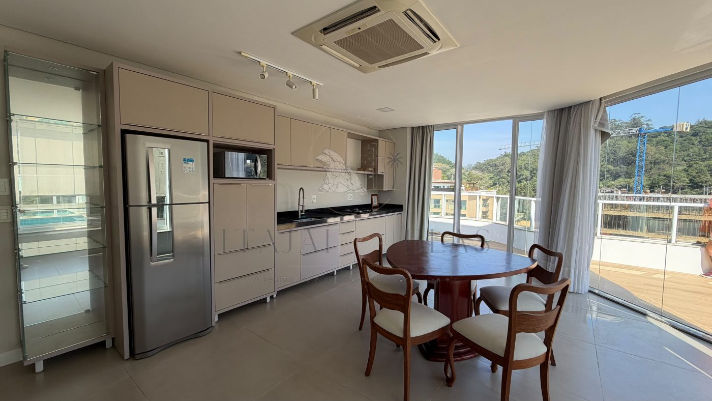 Apartamento 3 suítes para Venda no bairro Cabeçudas em Itajaí