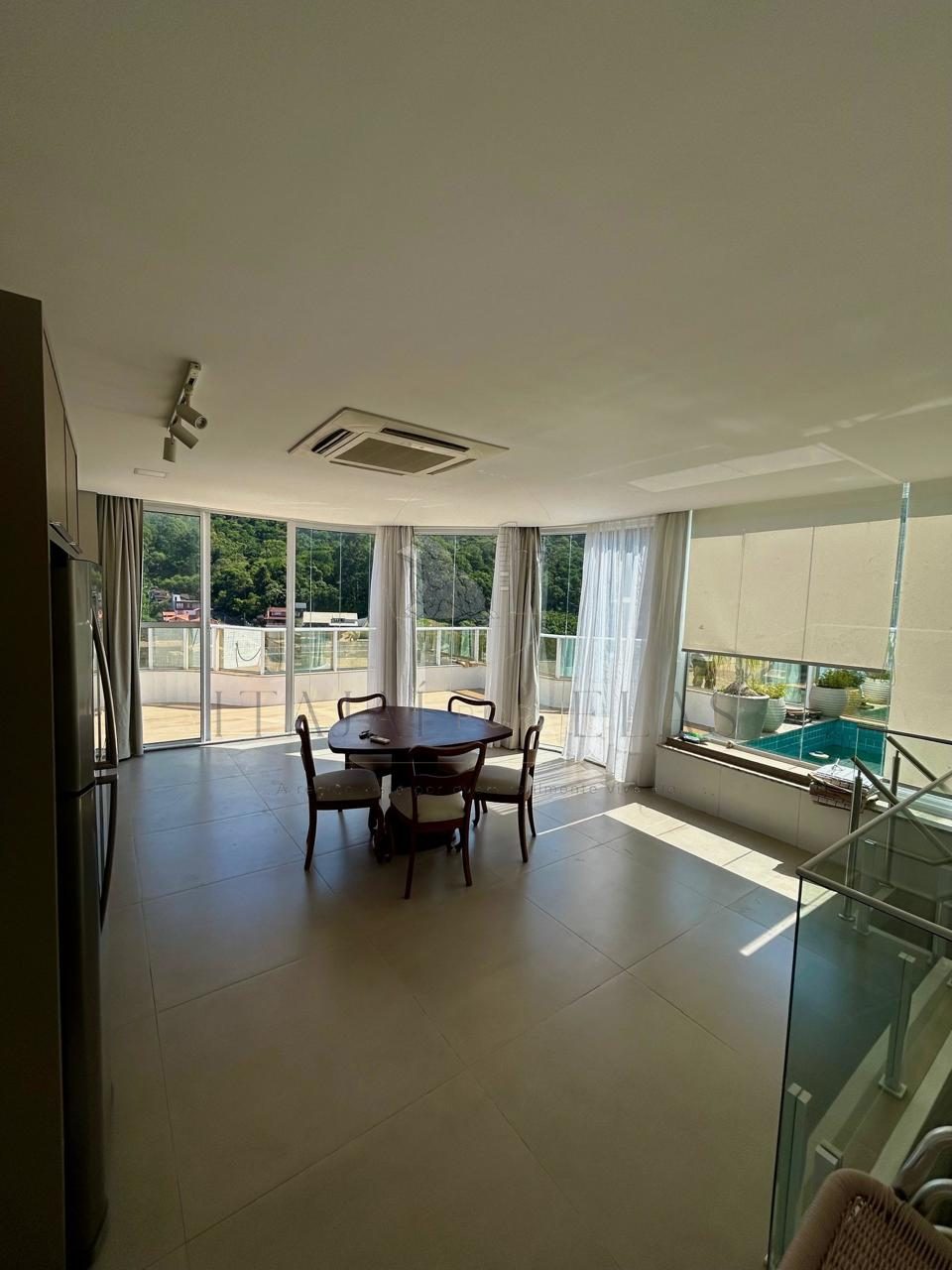 Apartamento 3 suítes para Venda no bairro Cabeçudas em Itajaí