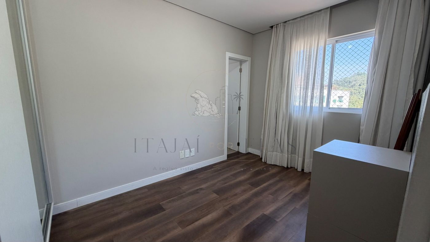 Apartamento 3 suítes para Venda no bairro Cabeçudas em Itajaí
