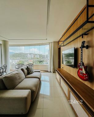 Apartamento na brava 3 suites sendo 1 master