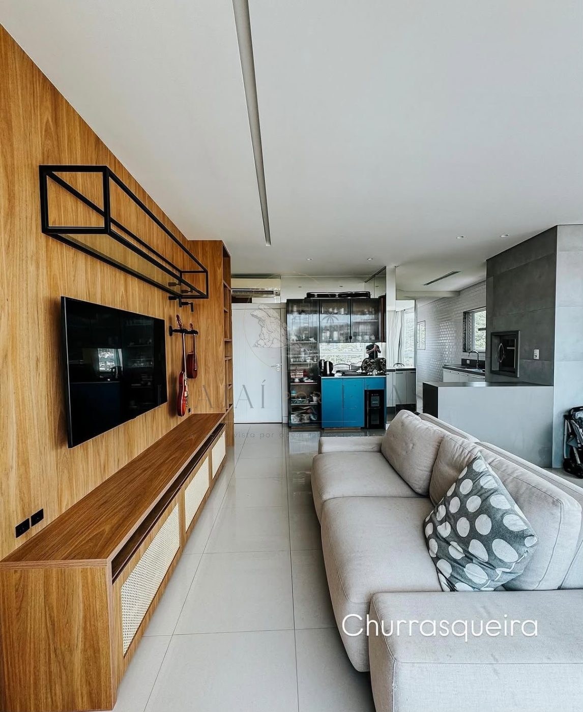 Apartamento na brava 3 suites sendo 1 master