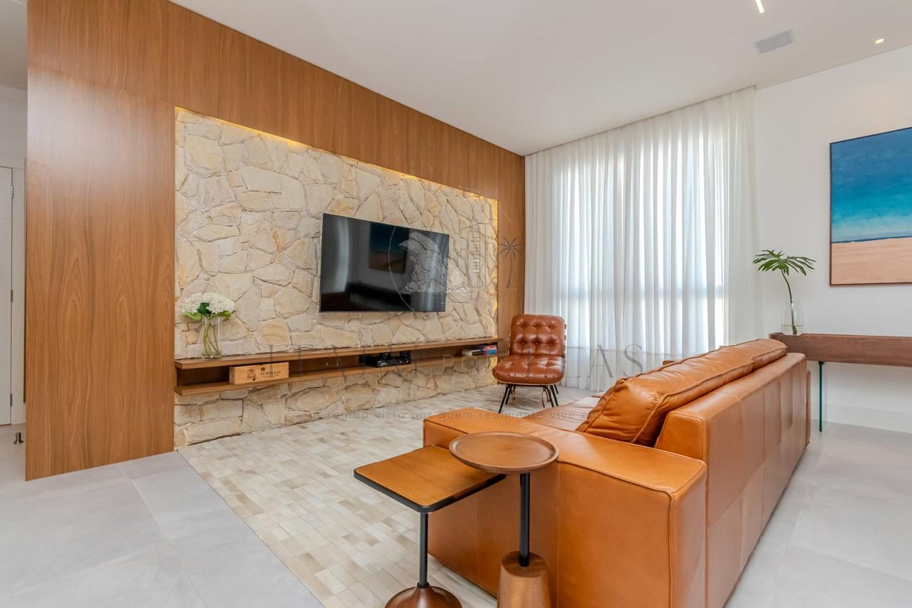 Apartamento 3 dormitórios mobiliado na praia brava