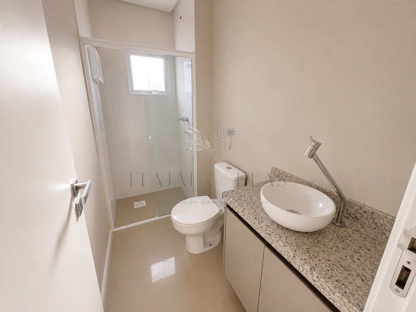 Apartamento na fazenda com 2 dormitórios 