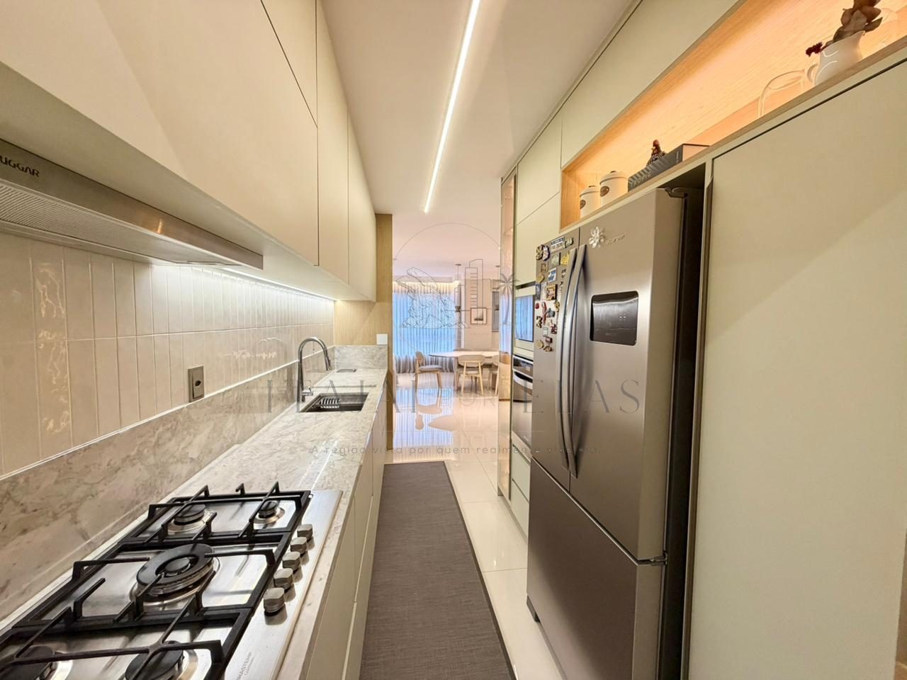 Apartamento 3 suítes para Venda no bairro Centro em Balneário Camboriú