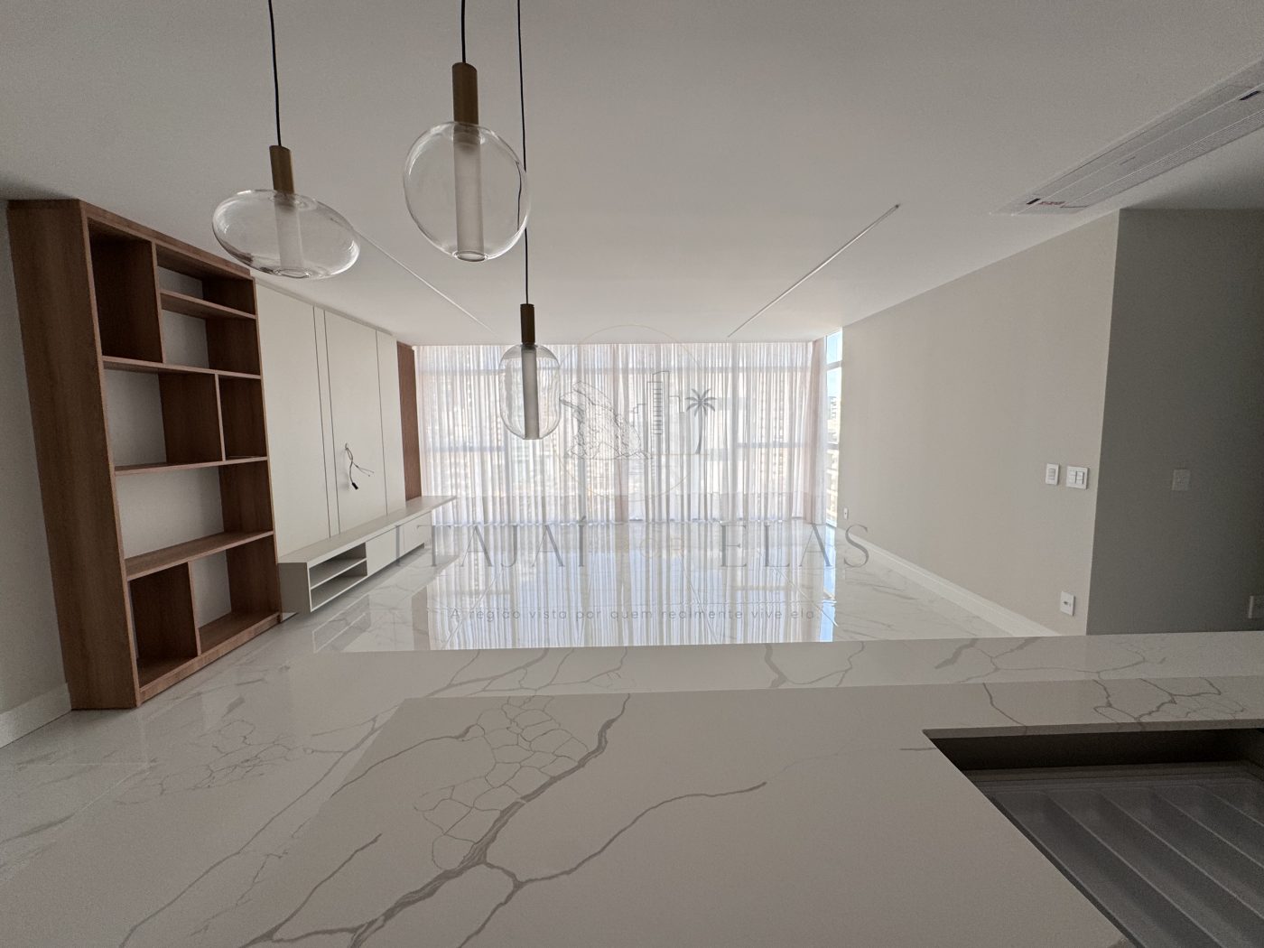 Apartamento 4 quartos para Venda no bairro Centro em Balneário Camboriú