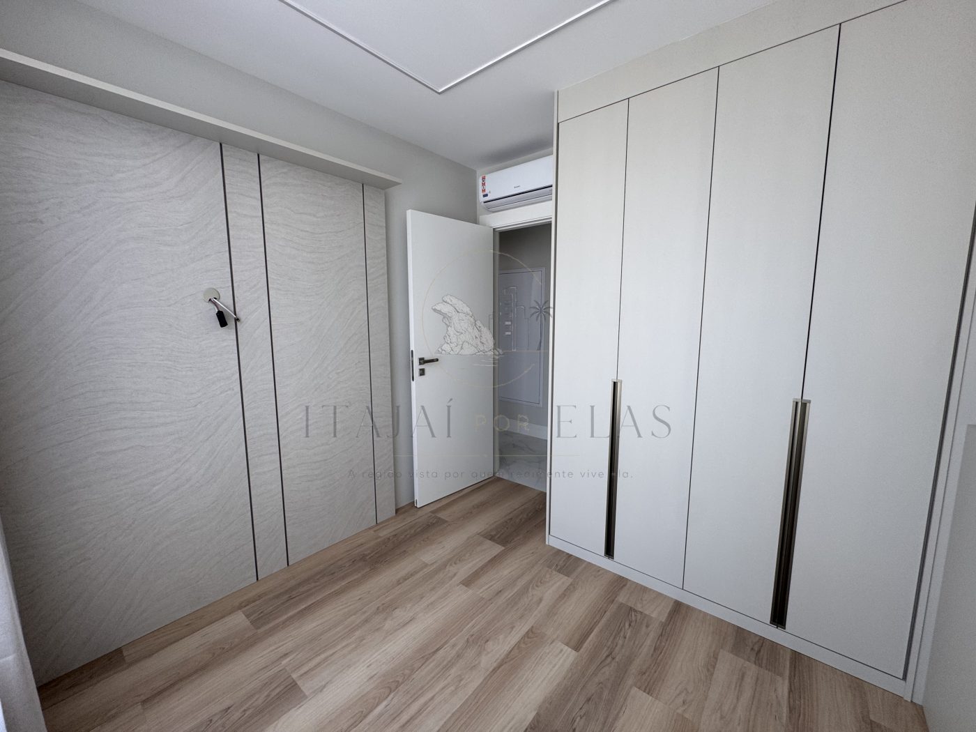 Apartamento 4 quartos para Venda no bairro Centro em Balneário Camboriú