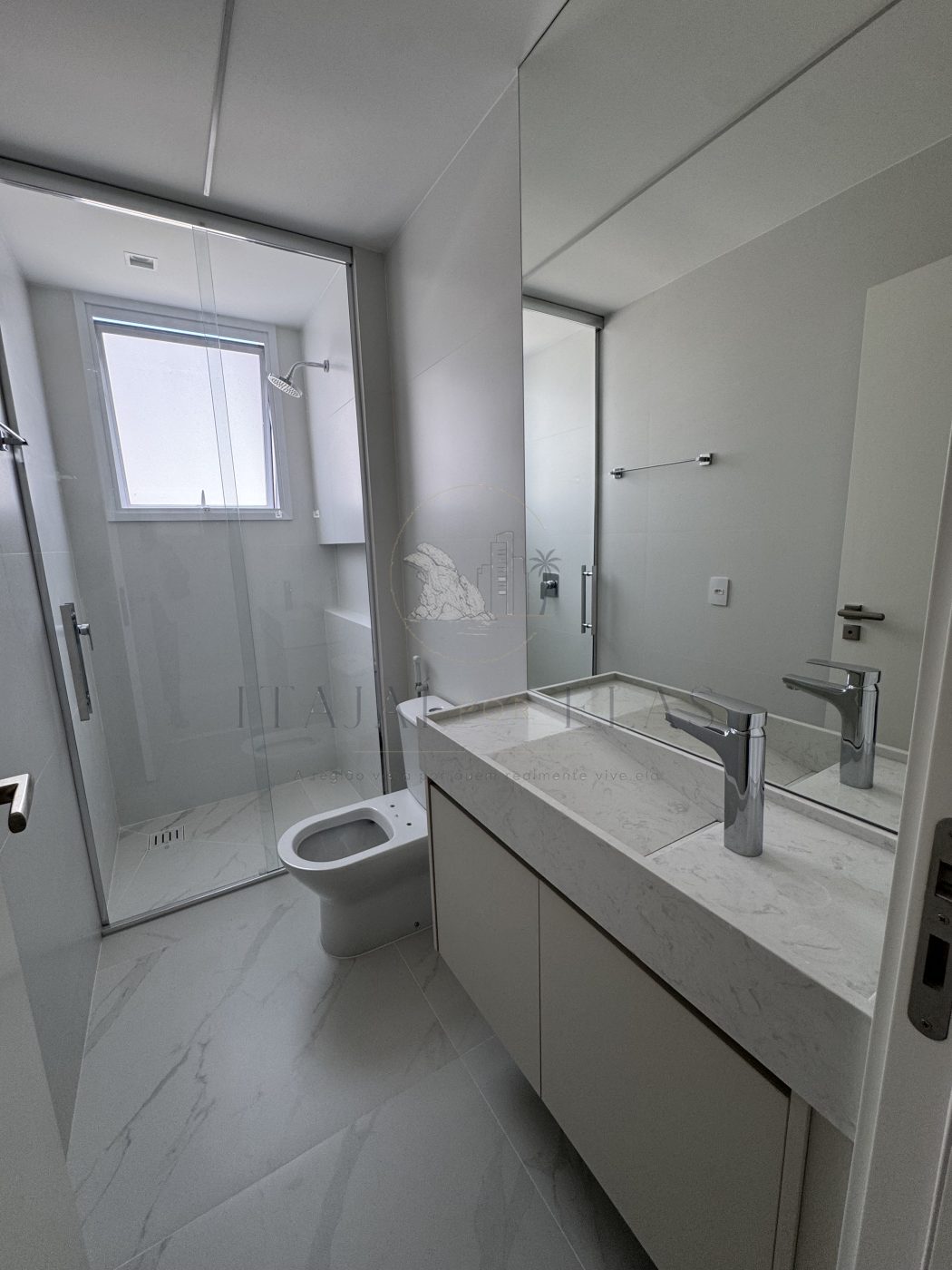 Apartamento 4 quartos para Venda no bairro Centro em Balneário Camboriú