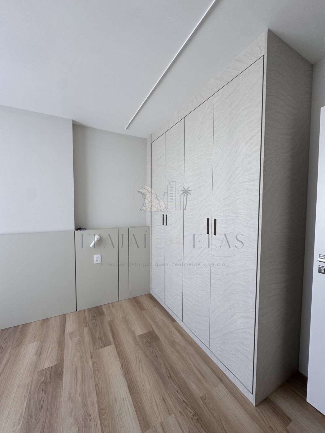 Apartamento 4 quartos para Venda no bairro Centro em Balneário Camboriú