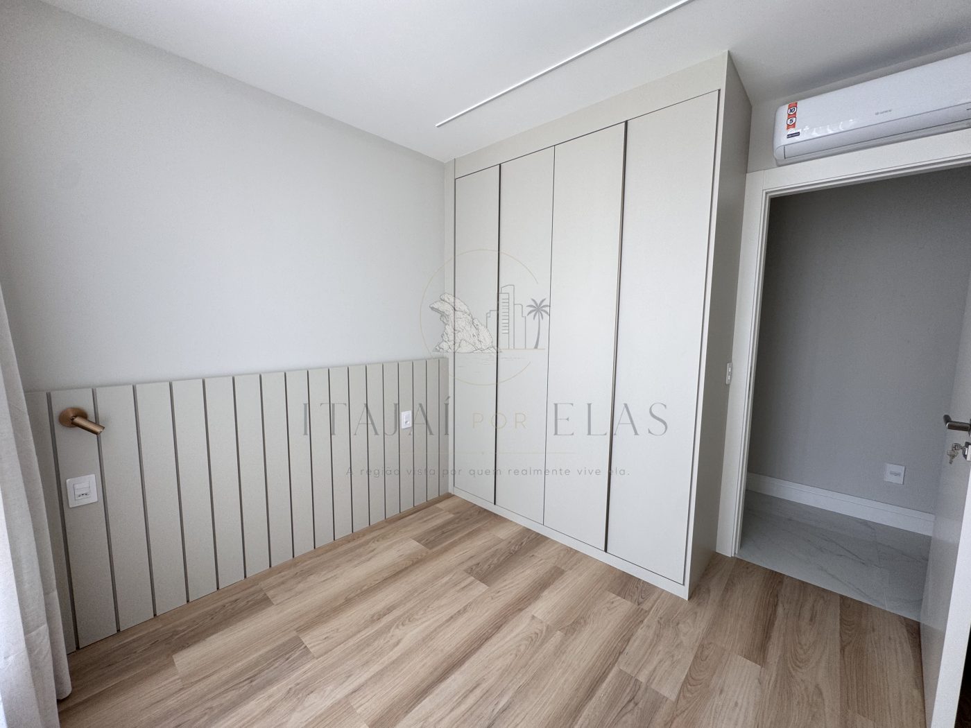 Apartamento 4 quartos para Venda no bairro Centro em Balneário Camboriú