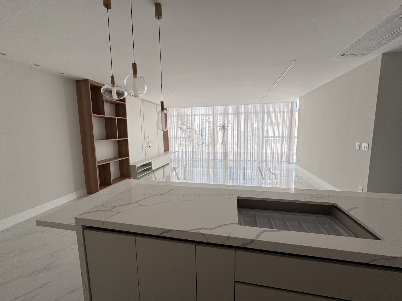 Apartamento 4 quartos para Venda no bairro Centro em Balneário Camboriú