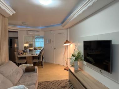 Apartamento 2 quartos para Venda no bairro Centro em Balneário Camboriú