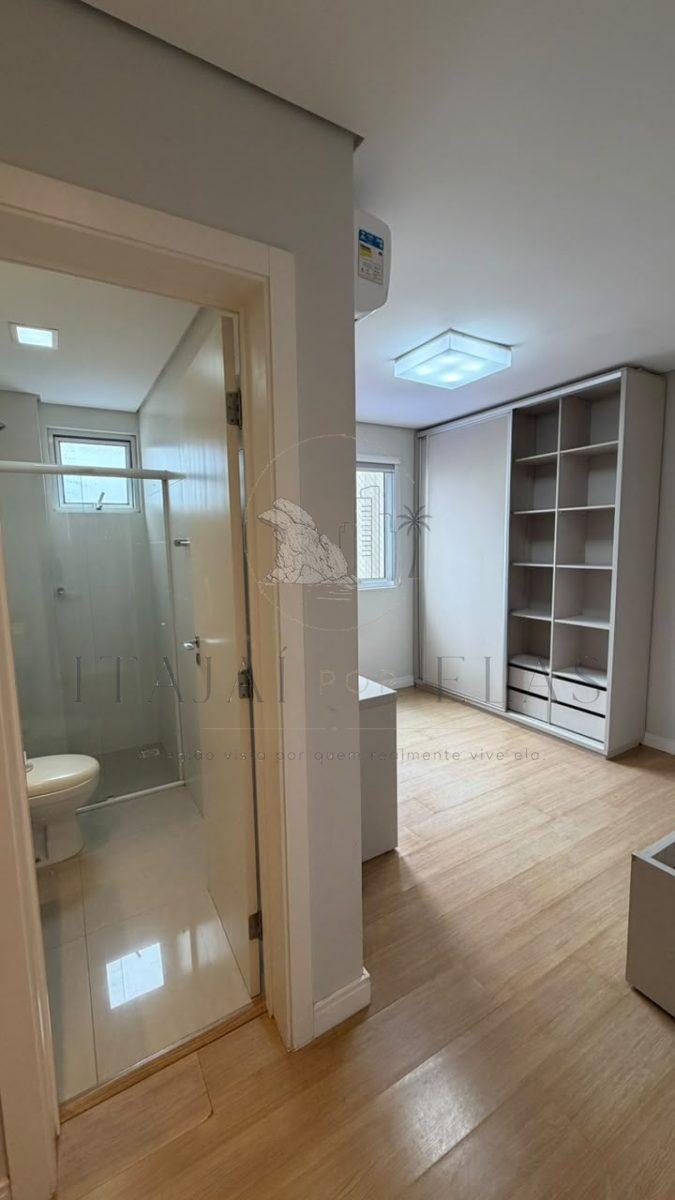 Apartamento 3 quartos para Venda no bairro Centro em Itajaí