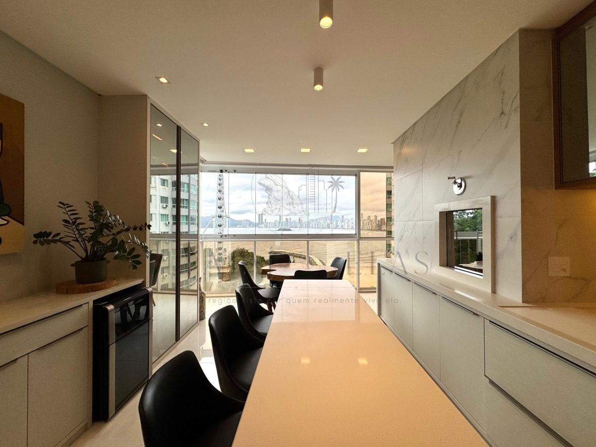 Apartamento 4 suítes para Venda no bairro Pioneiros em Balneário Camboriú