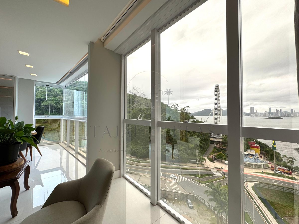 Apartamento 4 suítes para Venda no bairro Pioneiros em Balneário Camboriú