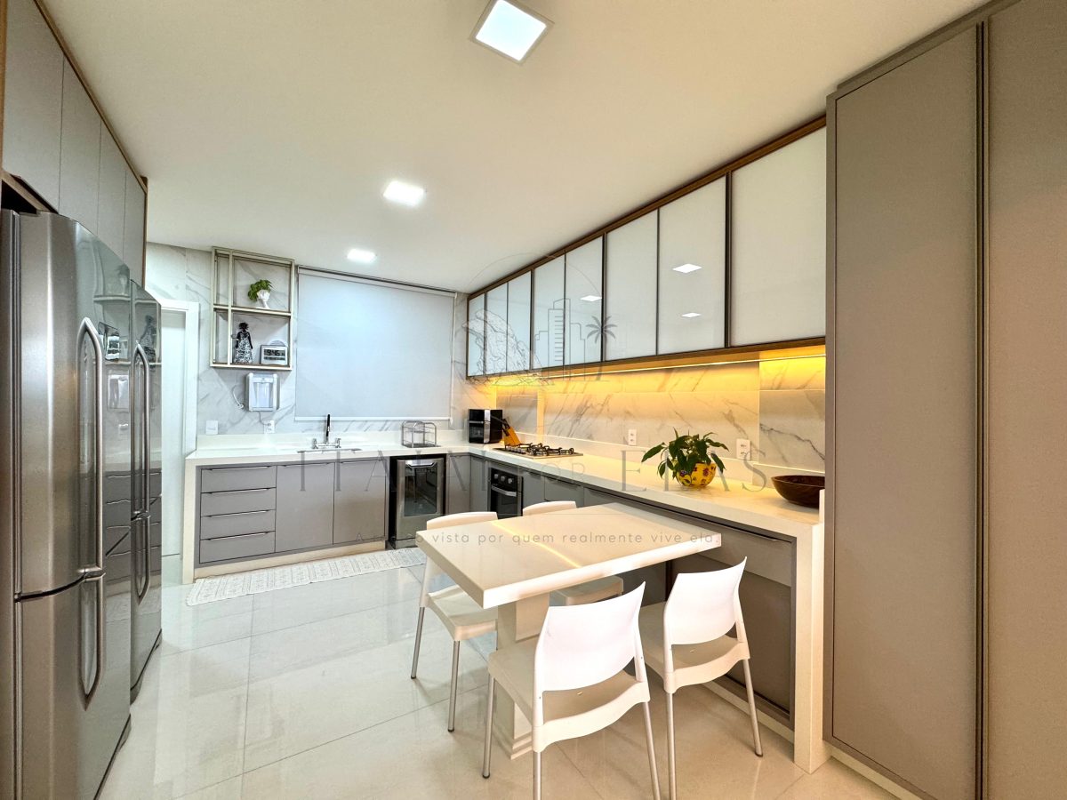 Apartamento 4 suítes para Venda no bairro Pioneiros em Balneário Camboriú
