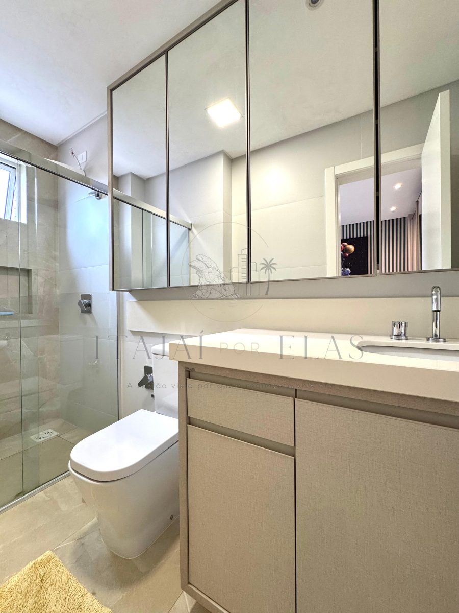 Apartamento 4 suítes para Venda no bairro Pioneiros em Balneário Camboriú