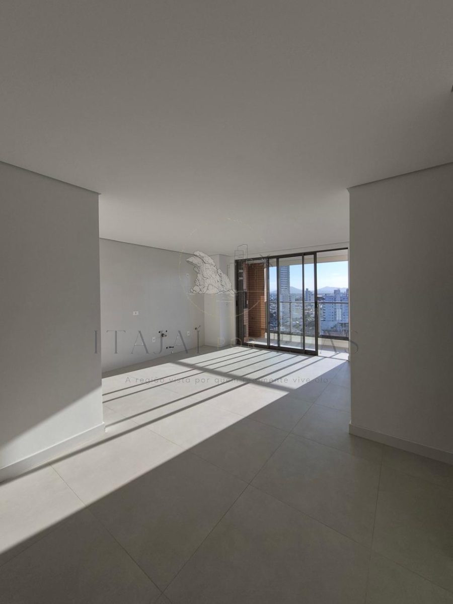 Apartamento 3 quartos para Venda no bairro Vila Operária em Itajaí