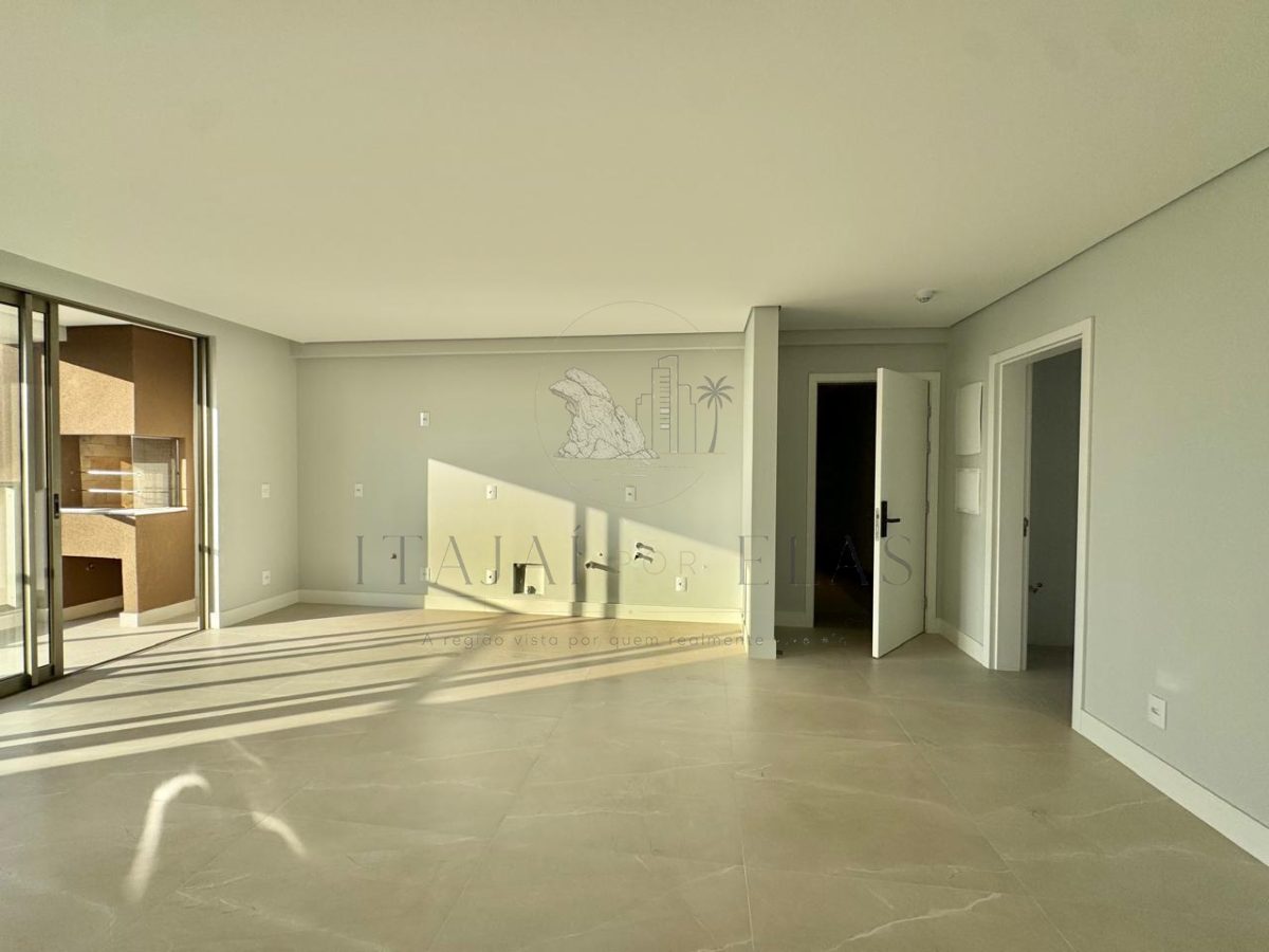 Apartamento 3 quartos para Venda no bairro Centro em Itajaí